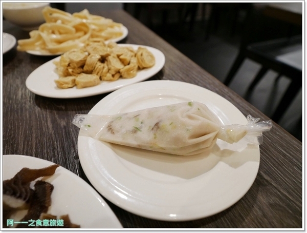 瓦法奇朵Waffogato(台北車站店)：台北車站火鍋聚餐 瓦法奇朵 四川麻辣鍋～來咖啡館悠閒吃火鍋，菜色豐富又舒服