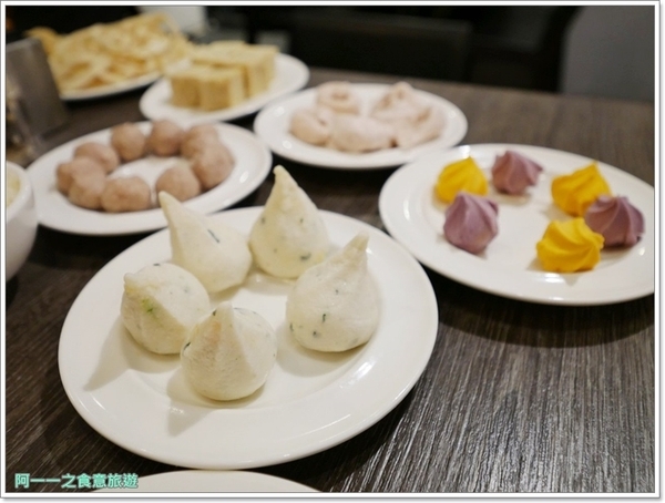 瓦法奇朵Waffogato(台北車站店)：台北車站火鍋聚餐 瓦法奇朵 四川麻辣鍋～來咖啡館悠閒吃火鍋，菜色豐富又舒服