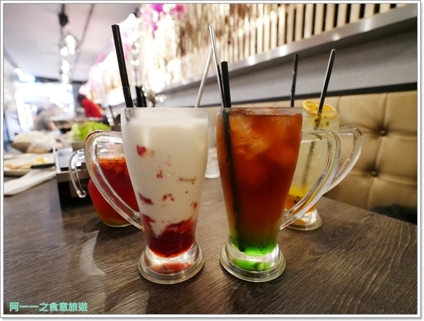 瓦法奇朵Waffogato(台北車站店)：台北車站火鍋聚餐 瓦法奇朵 四川麻辣鍋～來咖啡館悠閒吃火鍋，菜色豐富又舒服