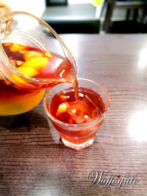 【捷運台北車站】瓦法奇朵美式西餐廳~24小時爐烤雪花牛排試吃價只要99元喔!!