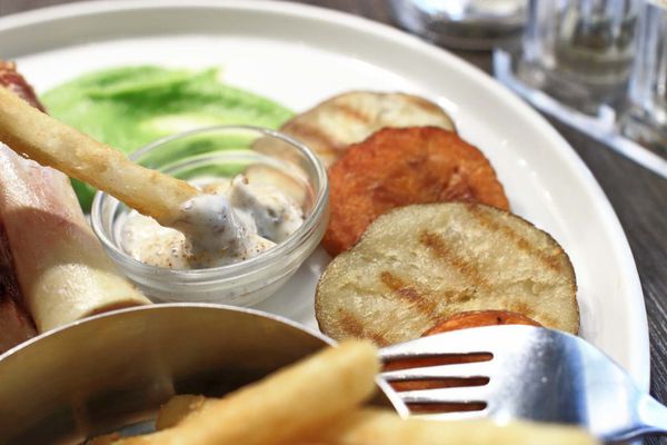 【台北美食】瓦法奇朵-老闆瘋了!多樣餐點買一送一