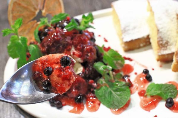 【台北美食】瓦法奇朵-老闆瘋了!多樣餐點買一送一