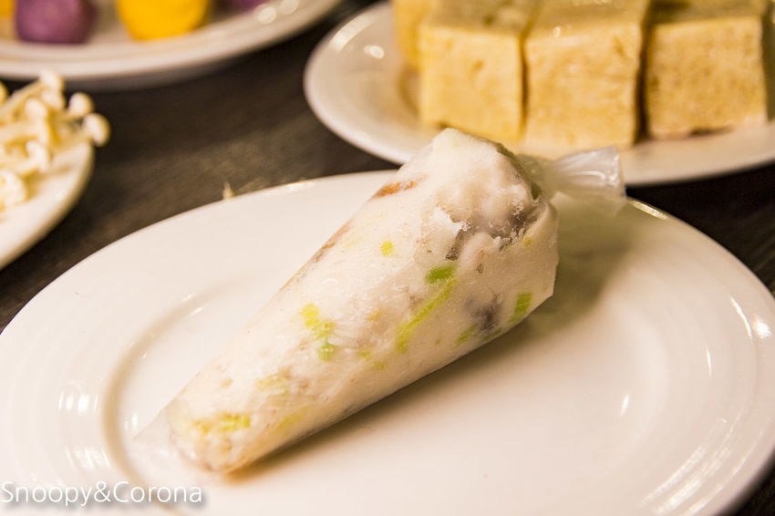 【台北美食】台北車站美食／瓦法奇朵～經典四川火鍋半價、正宗四川菜買一送一、下午茶點任點2杯飲料即可1元加購享繽紛莓果爆漿蛋糕