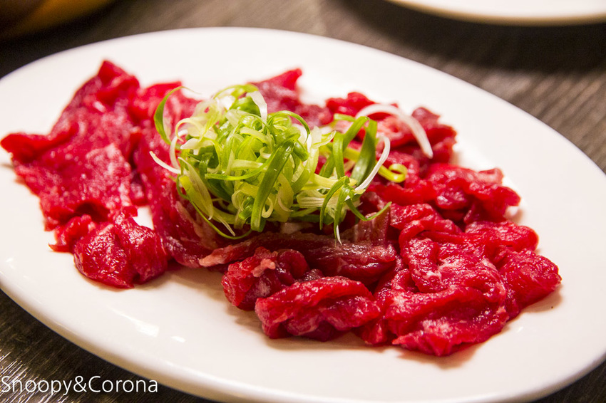 【台北美食】台北車站美食／瓦法奇朵～經典四川火鍋半價、正宗四川菜買一送一、下午茶點任點2杯飲料即可1元加購享繽紛莓果爆漿蛋糕