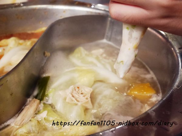 【台北美食】瓦法奇朵 99元火鍋加價購 #四川麻辣鍋 #台北車站美食 #北車美食 #捷運美食 #平價美食 (60).JPG