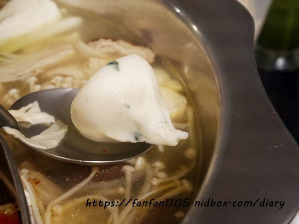 【台北美食】瓦法奇朵 99元火鍋加價購 #四川麻辣鍋 #台北車站美食 #北車美食 #捷運美食 #平價美食 (56).JPG