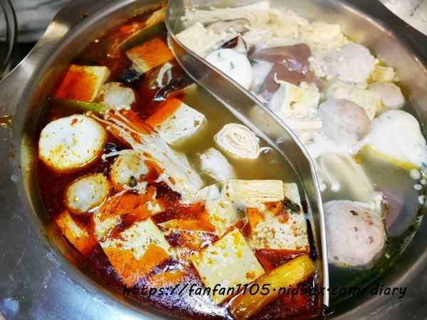 【台北美食】瓦法奇朵 99元火鍋加價購 #四川麻辣鍋 #台北車站美食 #北車美食 #捷運美食 #平價美食 (47).JPG