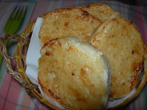 【Happy Food開心餐坊】光復南路巷弄裡有好吃義大利麵的溫馨小店