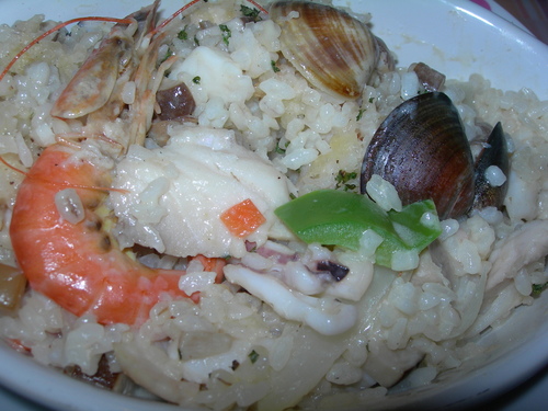 【Happy Food開心餐坊】光復南路巷弄裡有好吃義大利麵的溫馨小店