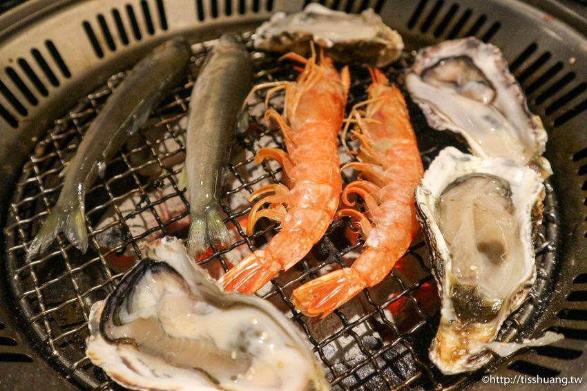 捷運忠孝敦化站燒烤火鍋吃到飽｜瓦崎燒烤火鍋敦南店｜689給你頂級Prime牛小排生蠔吃到爽