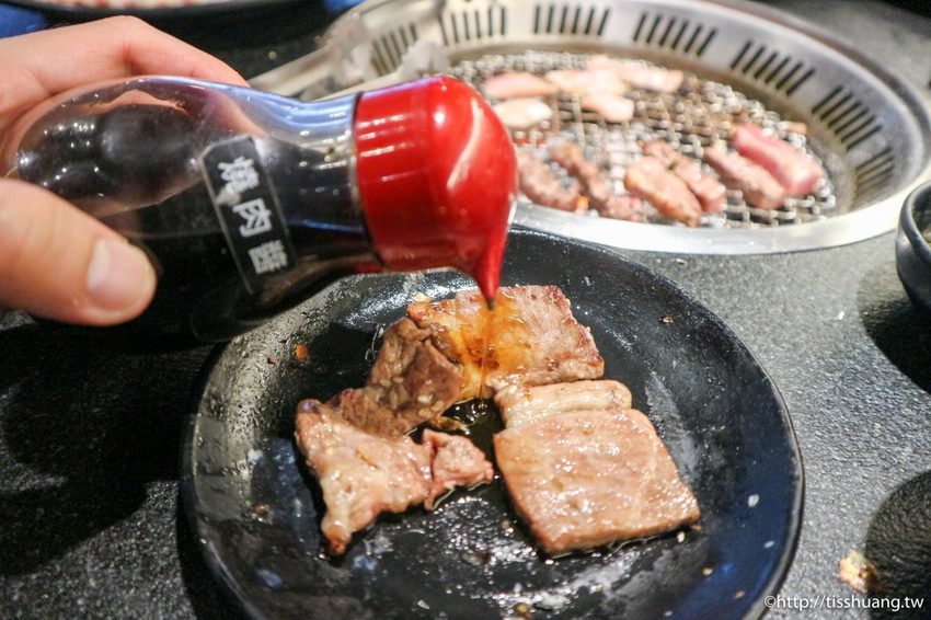 捷運忠孝敦化站燒烤火鍋吃到飽｜瓦崎燒烤火鍋敦南店｜689給你頂級Prime牛小排生蠔吃到爽