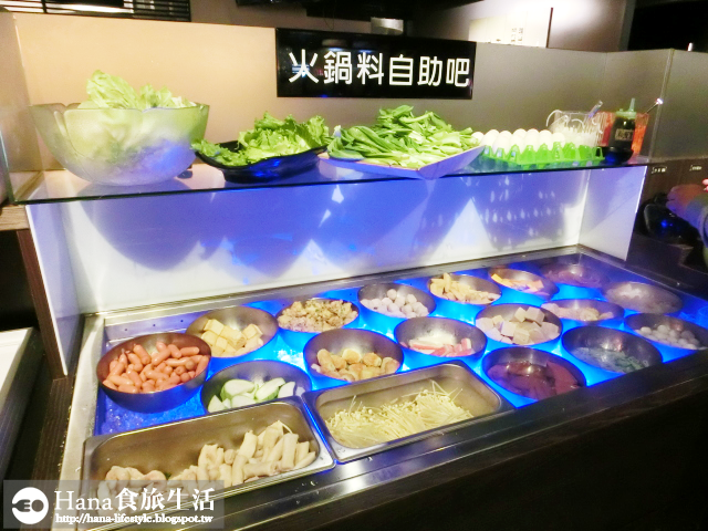 【廠商合作】瓦崎燒烤火鍋吃到飽 敦南店 | 大方的海鮮 精選與認真調味的肉品 洋蔥泡菜必吃  環境舒適 三五好友聚會好地方