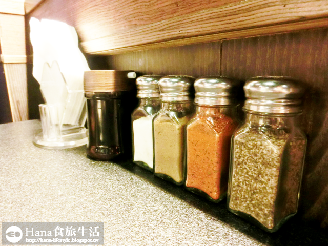 【廠商合作】瓦崎燒烤火鍋吃到飽 敦南店 | 大方的海鮮 精選與認真調味的肉品 洋蔥泡菜必吃  環境舒適 三五好友聚會好地方