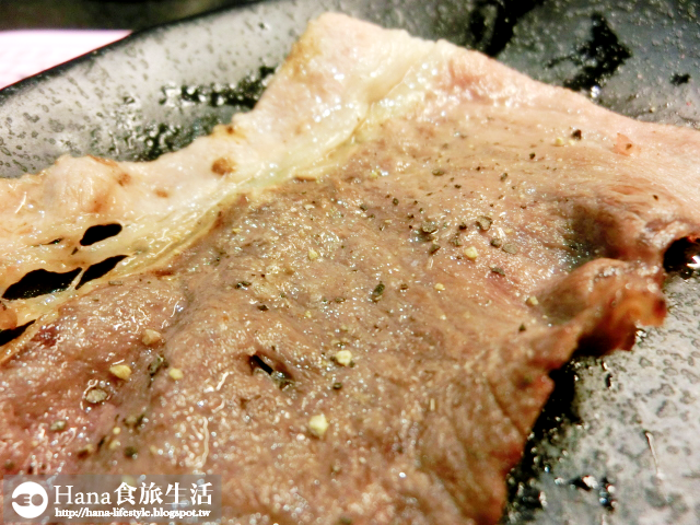 【廠商合作】瓦崎燒烤火鍋吃到飽 敦南店 | 大方的海鮮 精選與認真調味的肉品 洋蔥泡菜必吃  環境舒適 三五好友聚會好地方