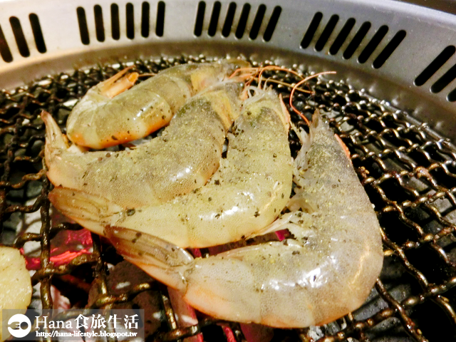 【廠商合作】瓦崎燒烤火鍋吃到飽 敦南店 | 大方的海鮮 精選與認真調味的肉品 洋蔥泡菜必吃  環境舒適 三五好友聚會好地方