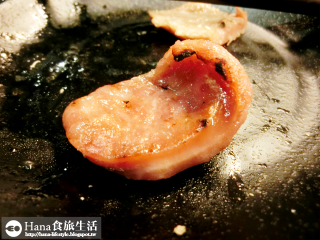 【廠商合作】瓦崎燒烤火鍋吃到飽 敦南店 | 大方的海鮮 精選與認真調味的肉品 洋蔥泡菜必吃  環境舒適 三五好友聚會好地方