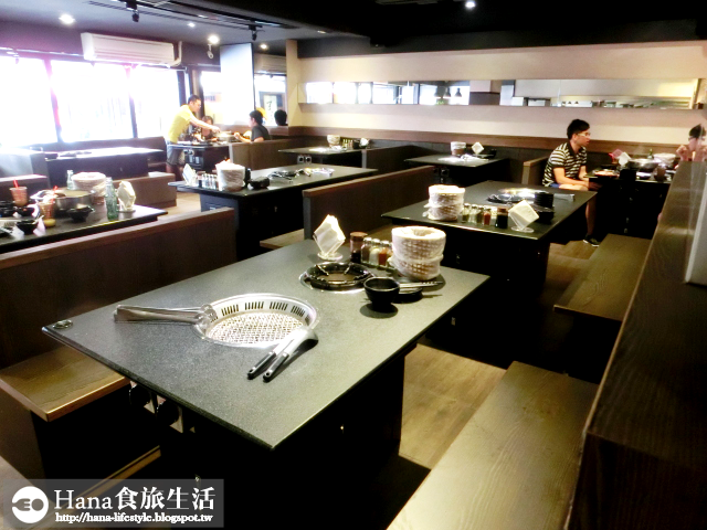 【廠商合作】瓦崎燒烤火鍋吃到飽 敦南店 | 大方的海鮮 精選與認真調味的肉品 洋蔥泡菜必吃  環境舒適 三五好友聚會好地方