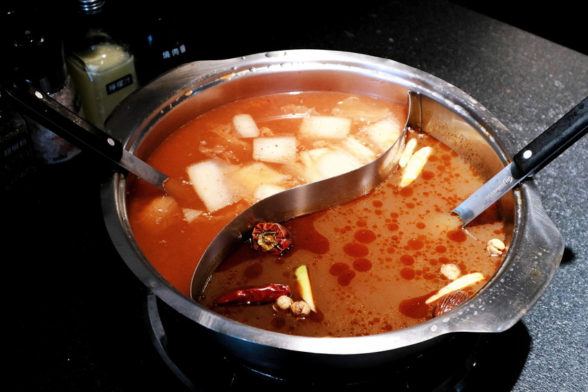 瓦崎燒烤火鍋|精緻鍋物吃到飽