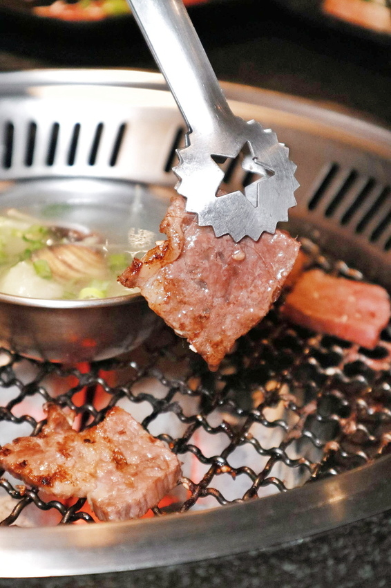 瓦崎燒烤火鍋|精緻鍋物吃到飽