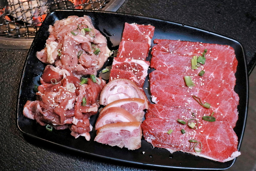 瓦崎燒烤火鍋|精緻鍋物吃到飽