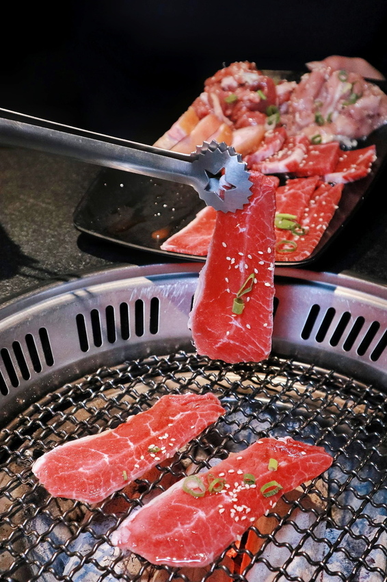 瓦崎燒烤火鍋|精緻鍋物吃到飽