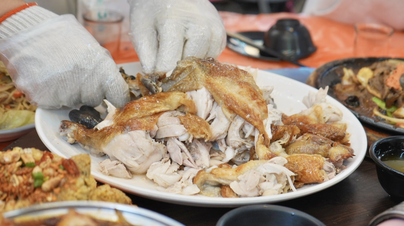 宜蘭百匯窯烤雞！米其林名廚評選十大好食～龍眼木窯烤秒殺招牌雞，平價桌菜多樣選擇