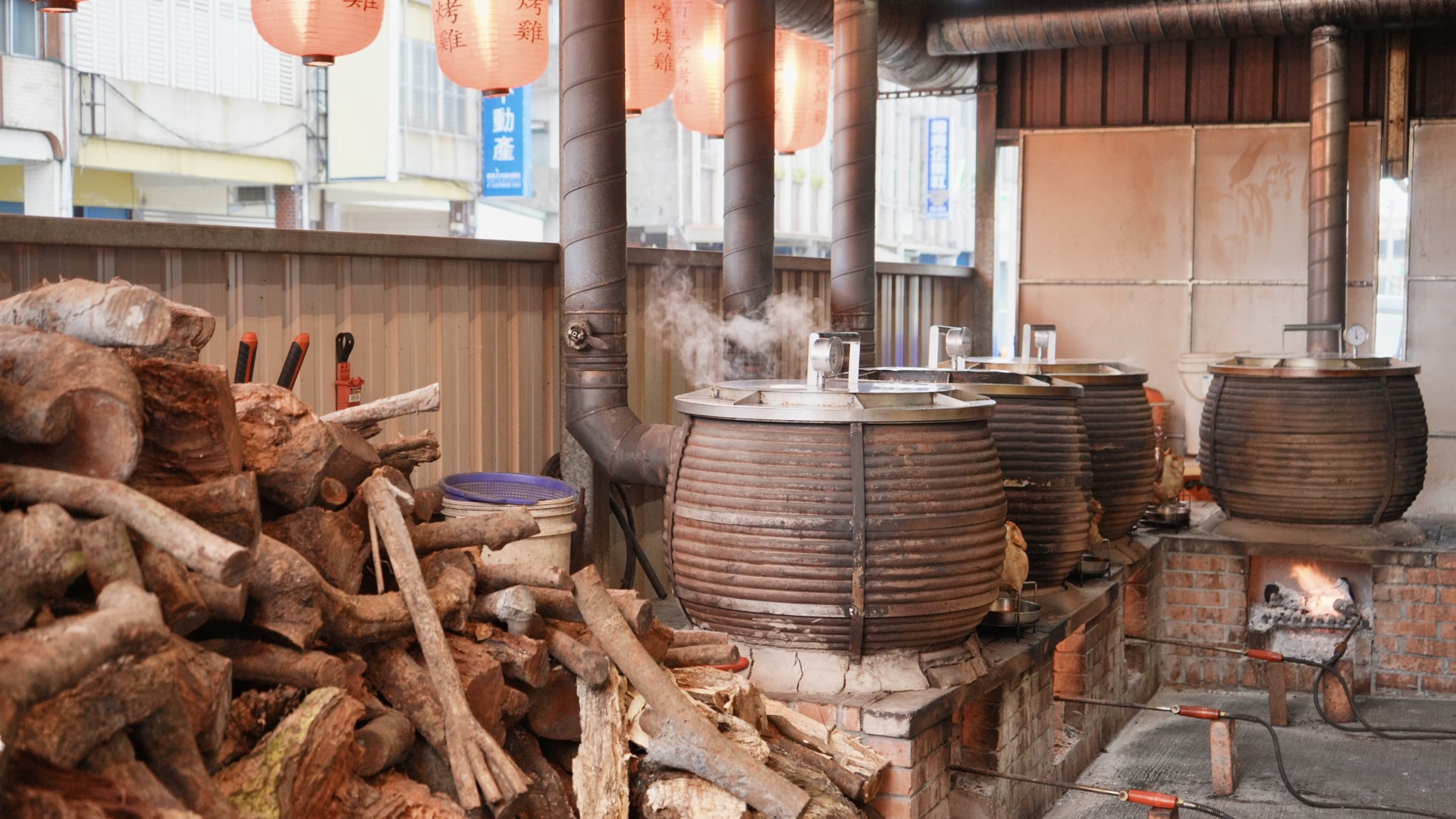 宜蘭百匯窯烤雞！米其林名廚評選十大好食～龍眼木窯烤秒殺招牌雞，平價桌菜多樣選擇