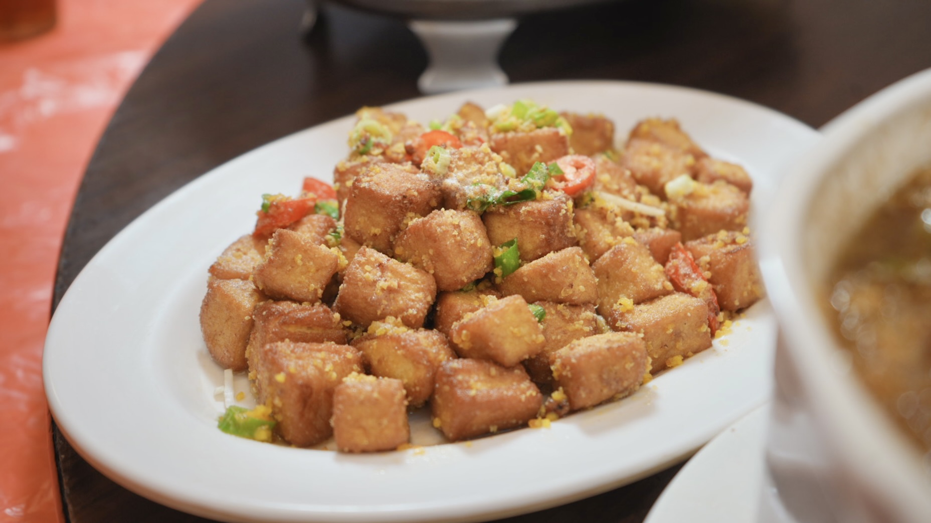 宜蘭百匯窯烤雞！米其林名廚評選十大好食～龍眼木窯烤秒殺招牌雞，平價桌菜多樣選擇