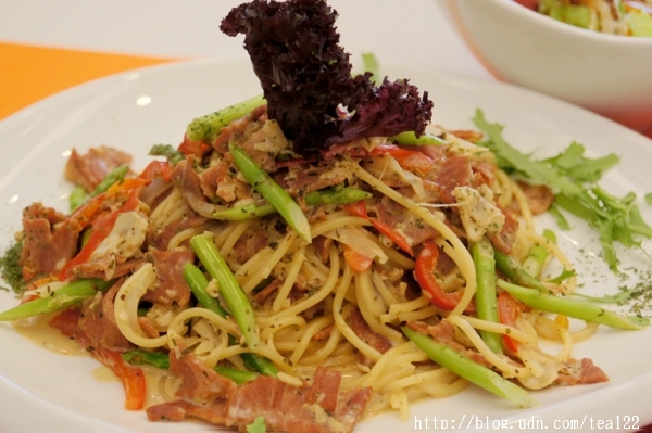 一間結合了美食與大愛的咖啡簡餐店--HOMECAFE。幸福。好食。咖啡