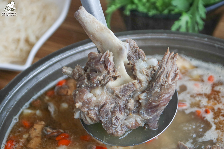 春芳燒烤羊肉爐 彰化羊肉 溪湖美食 必吃羊肉 彰化美食 羊肉好吃