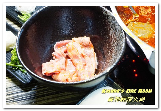 麻神麻辣火鍋：南京東路美食．由招待所起家，滿是頂級食材的美味殿堂──麻神麻辣火鍋