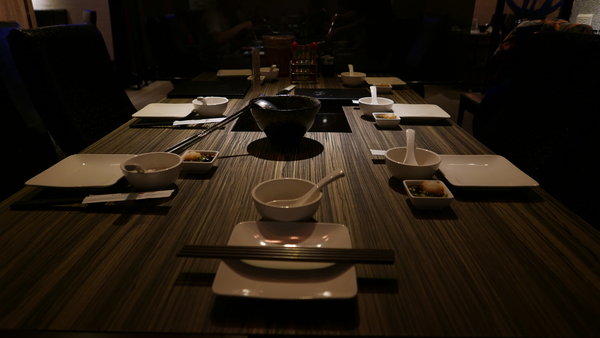 麻神麻辣火鍋:【台北市麻辣火鍋推薦】位於台北市南京東路的麻神麻辣火鍋~香而不辣、入口即化~呼朋引伴或是倆倆相望的火鍋新食代!噹噹媽火力全開大推薦!