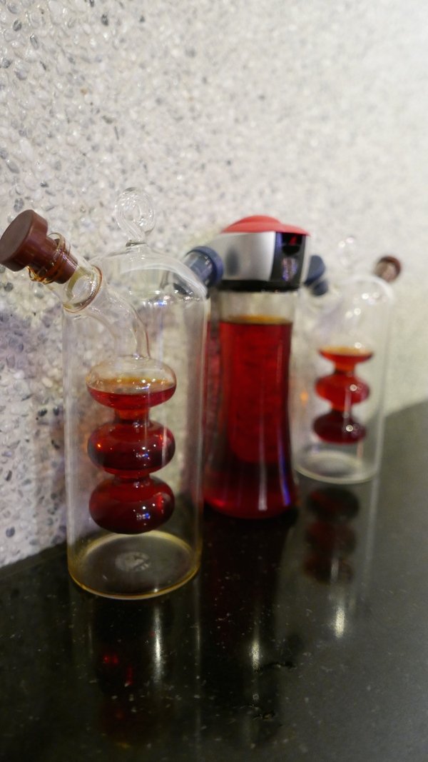 麻神麻辣火鍋:【台北市麻辣火鍋推薦】位於台北市南京東路的麻神麻辣火鍋~香而不辣、入口即化~呼朋引伴或是倆倆相望的火鍋新食代!噹噹媽火力全開大推薦!