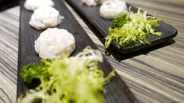 麻神麻辣火鍋:【台北市麻辣火鍋推薦】位於台北市南京東路的麻神麻辣火鍋~香而不辣、入口即化~呼朋引伴或是倆倆相望的火鍋新食代!噹噹媽火力全開大推薦!