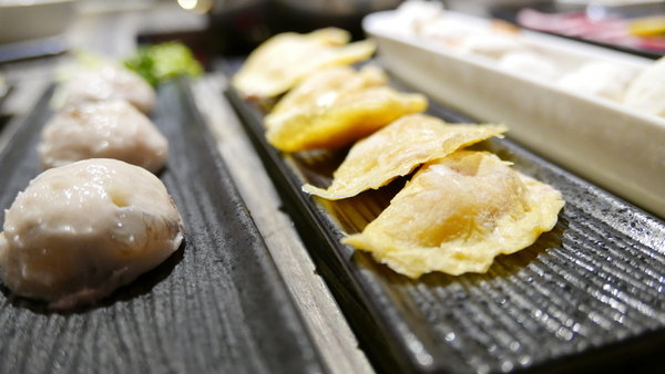 麻神麻辣火鍋:【台北市麻辣火鍋推薦】位於台北市南京東路的麻神麻辣火鍋~香而不辣、入口即化~呼朋引伴或是倆倆相望的火鍋新食代!噹噹媽火力全開大推薦!