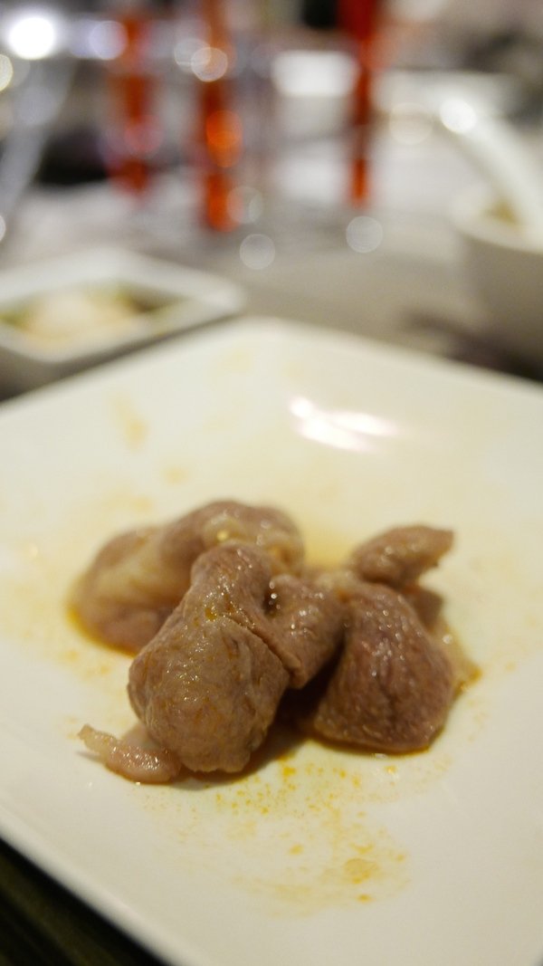 麻神麻辣火鍋:【台北市麻辣火鍋推薦】位於台北市南京東路的麻神麻辣火鍋~香而不辣、入口即化~呼朋引伴或是倆倆相望的火鍋新食代!噹噹媽火力全開大推薦!