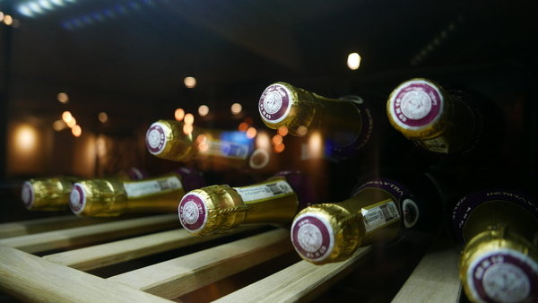 麻神麻辣火鍋:【台北市麻辣火鍋推薦】位於台北市南京東路的麻神麻辣火鍋~香而不辣、入口即化~呼朋引伴或是倆倆相望的火鍋新食代!噹噹媽火力全開大推薦!