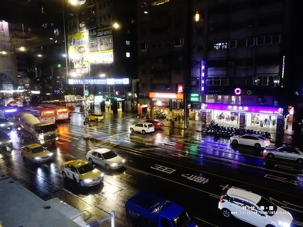 麻神麻辣火鍋：麻神麻辣鍋 費時熬煮的麻辣湯底涮入各種頂級食材 銷魂香麻滋味令人垂涎！台北宵夜/麻辣火鍋/捷運南京三民站/台北松山鍋物