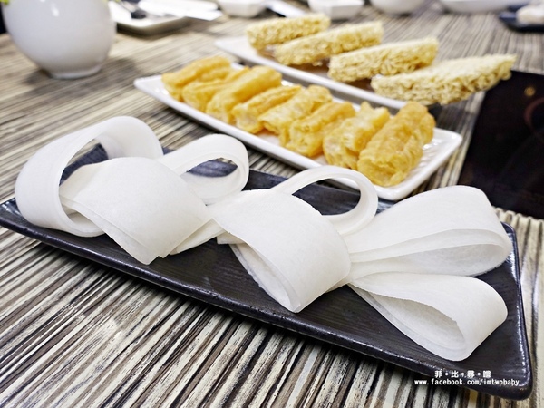 麻神麻辣火鍋：麻神麻辣鍋 費時熬煮的麻辣湯底涮入各種頂級食材 銷魂香麻滋味令人垂涎！台北宵夜/麻辣火鍋/捷運南京三民站/台北松山鍋物