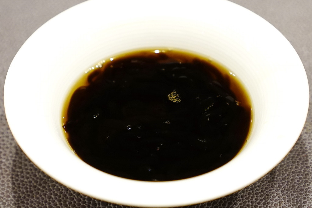 台中美食。十秋 旬、割烹--隱身巷弄中--慢慢的餵飽你--豐富中帶點小店的風格