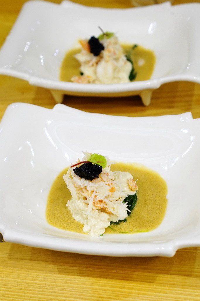 台中美食。十秋 旬、割烹--隱身巷弄中--慢慢的餵飽你--豐富中帶點小店的風格