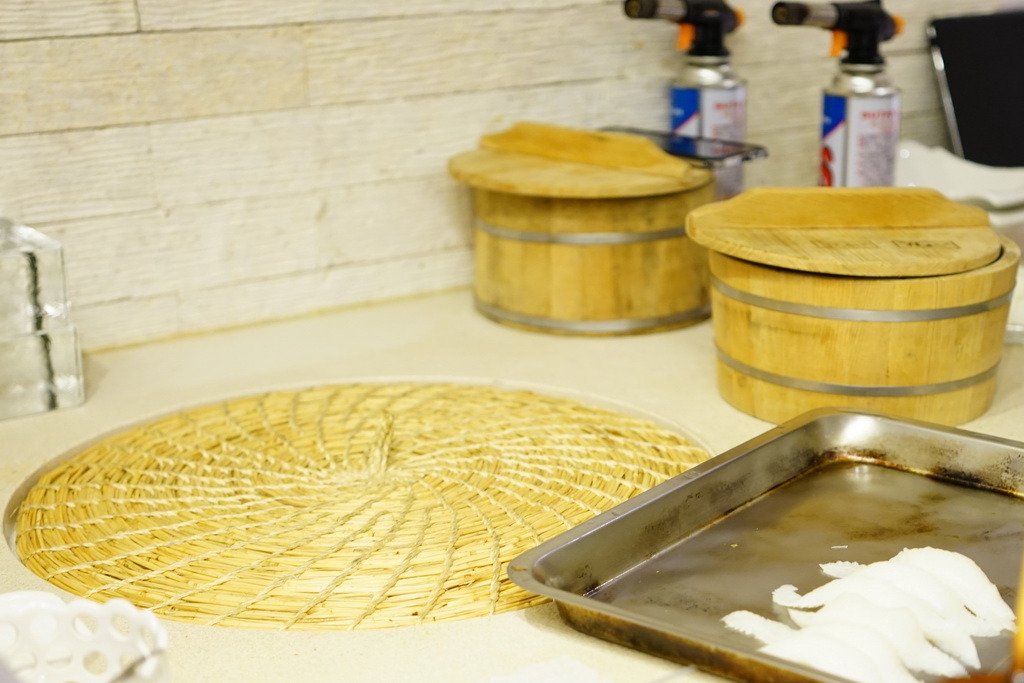 台中美食。十秋 旬、割烹--隱身巷弄中--慢慢的餵飽你--豐富中帶點小店的風格