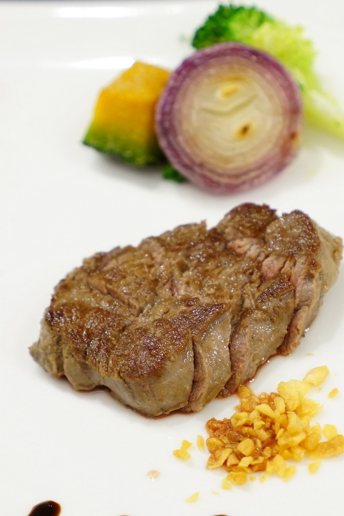 台中美食。十秋 旬、割烹--隱身巷弄中--慢慢的餵飽你--豐富中帶點小店的風格