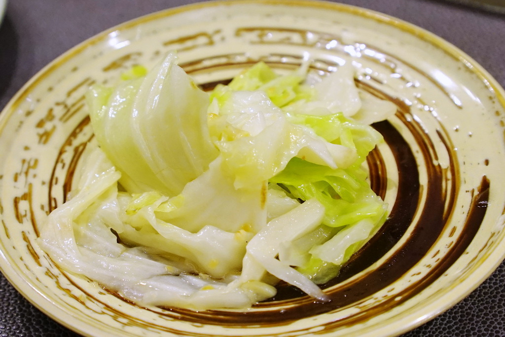 台中美食。十秋 旬、割烹--隱身巷弄中--慢慢的餵飽你--豐富中帶點小店的風格