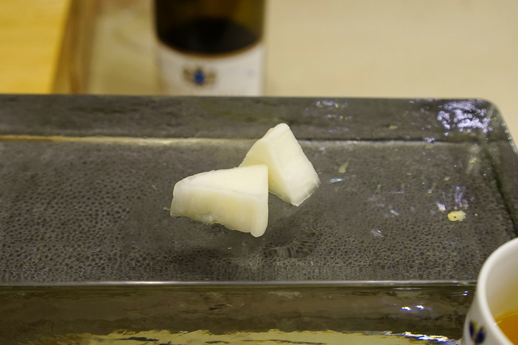 台中美食。十秋 旬、割烹--隱身巷弄中--慢慢的餵飽你--豐富中帶點小店的風格