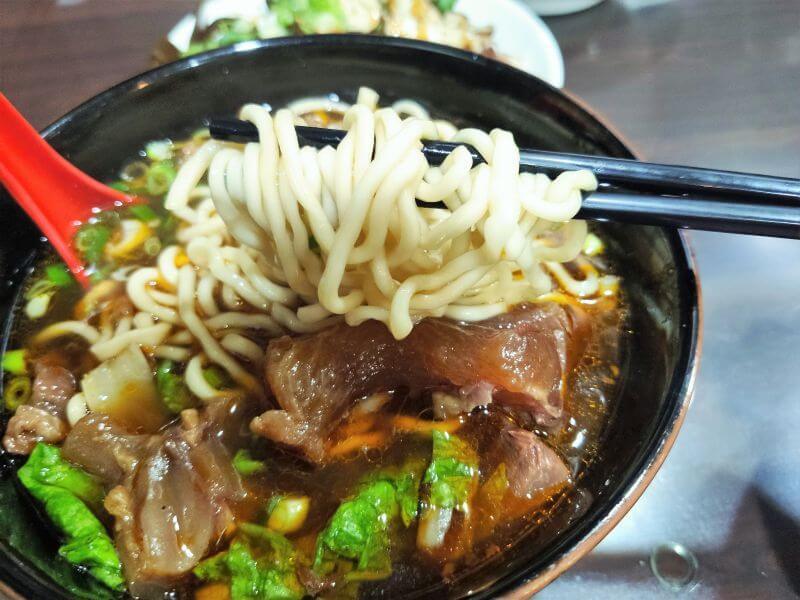 牛肉傳奇 牛肉牛筋麵