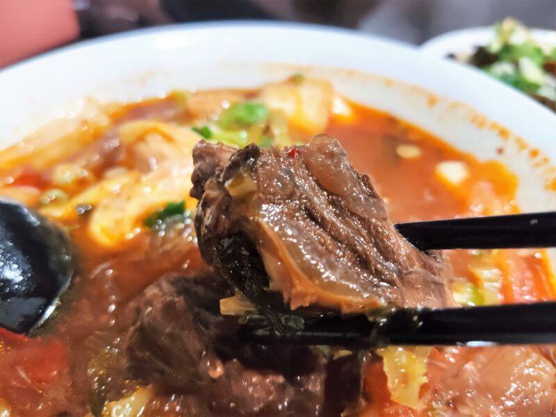 牛肉傳奇 泡菜蕃茄牛肉冬粉