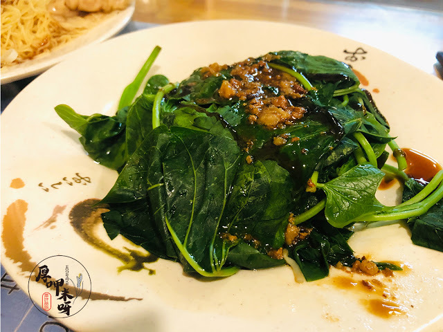 【厚呷米呀│台北萬華】海天香餃 在地超過20年好吃特色水餃老店/正宗㊣很多人吃這家長大的/除了水餃之外雲吞撈麵也好吃必點/另售冷凍水餃多款特色口味 近捷運藍線龍山寺站1、2號出口-鄰近龍山寺