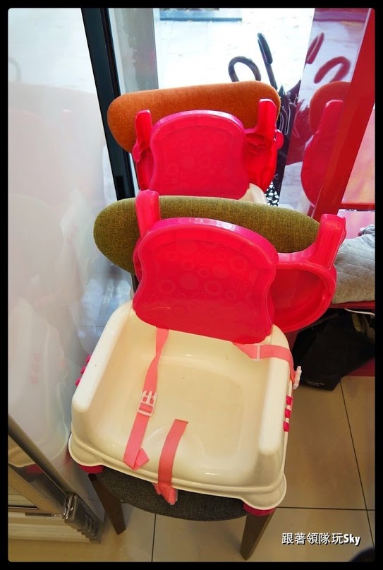 三重美食推薦-好吃好玩的親子餐廳[ 朵娜好食親子餐廳 ]