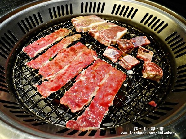 瓦崎燒烤火鍋(敦南店)：【捷運美食】瓦崎燒烤火鍋-敦南店 精緻單點吃到飽 頂級Prime無骨牛小排/松阪豬/肥美生蠔/蝦子軍團/哈根達斯/台啤無限供應！東區燒烤火鍋